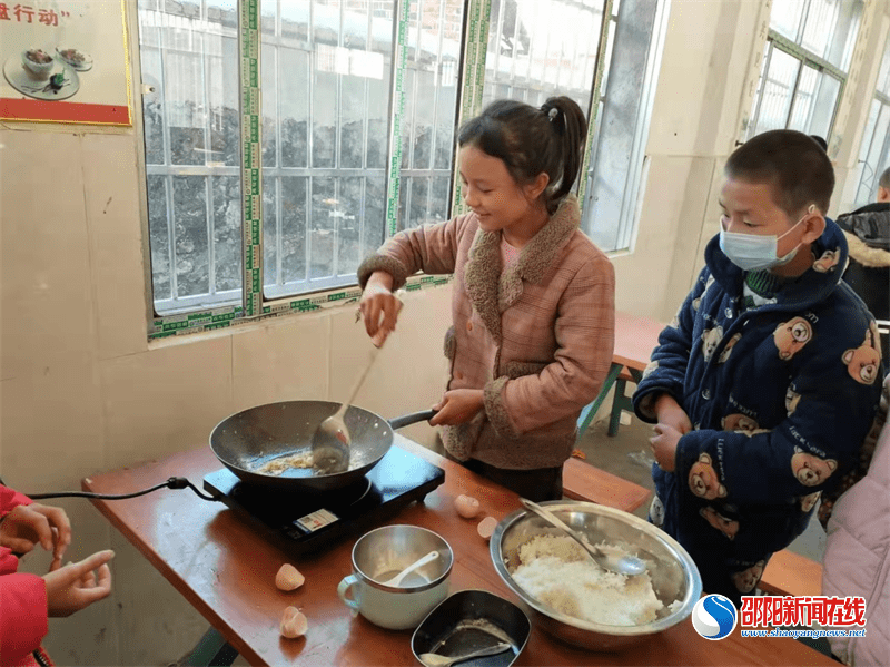 政策|武冈市城西九年制学校：课后服务兴趣小组让“双减”政策见实效