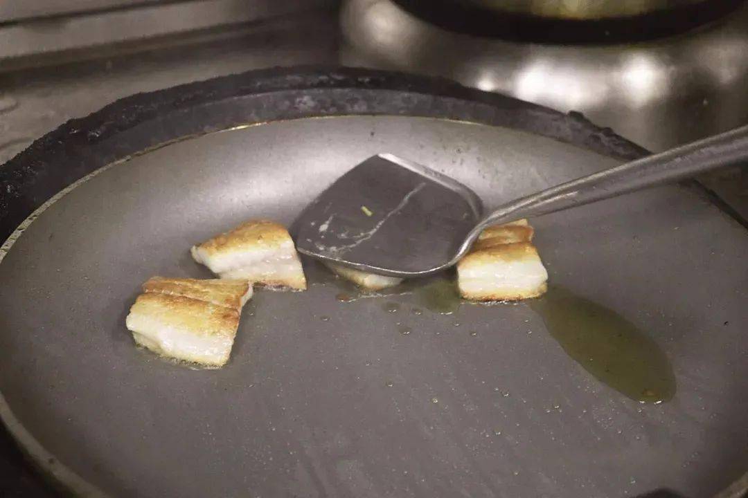 猪肉如何去骨头 84e0d886d3c2442997cb45f348a5543a.jpeg