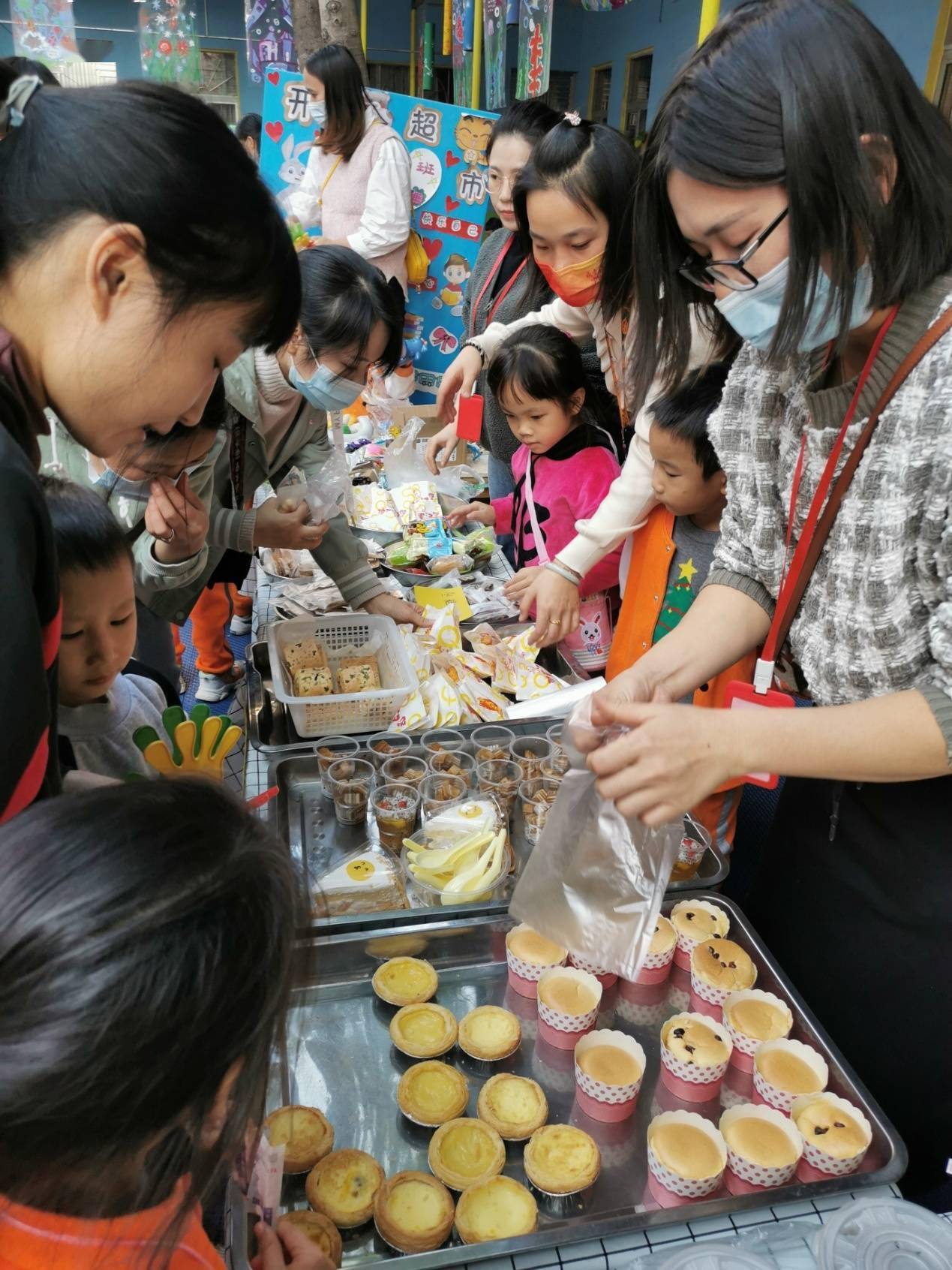 活动|孩子、家长当“店主”，元岗幼儿园爱心义卖暖冬日！