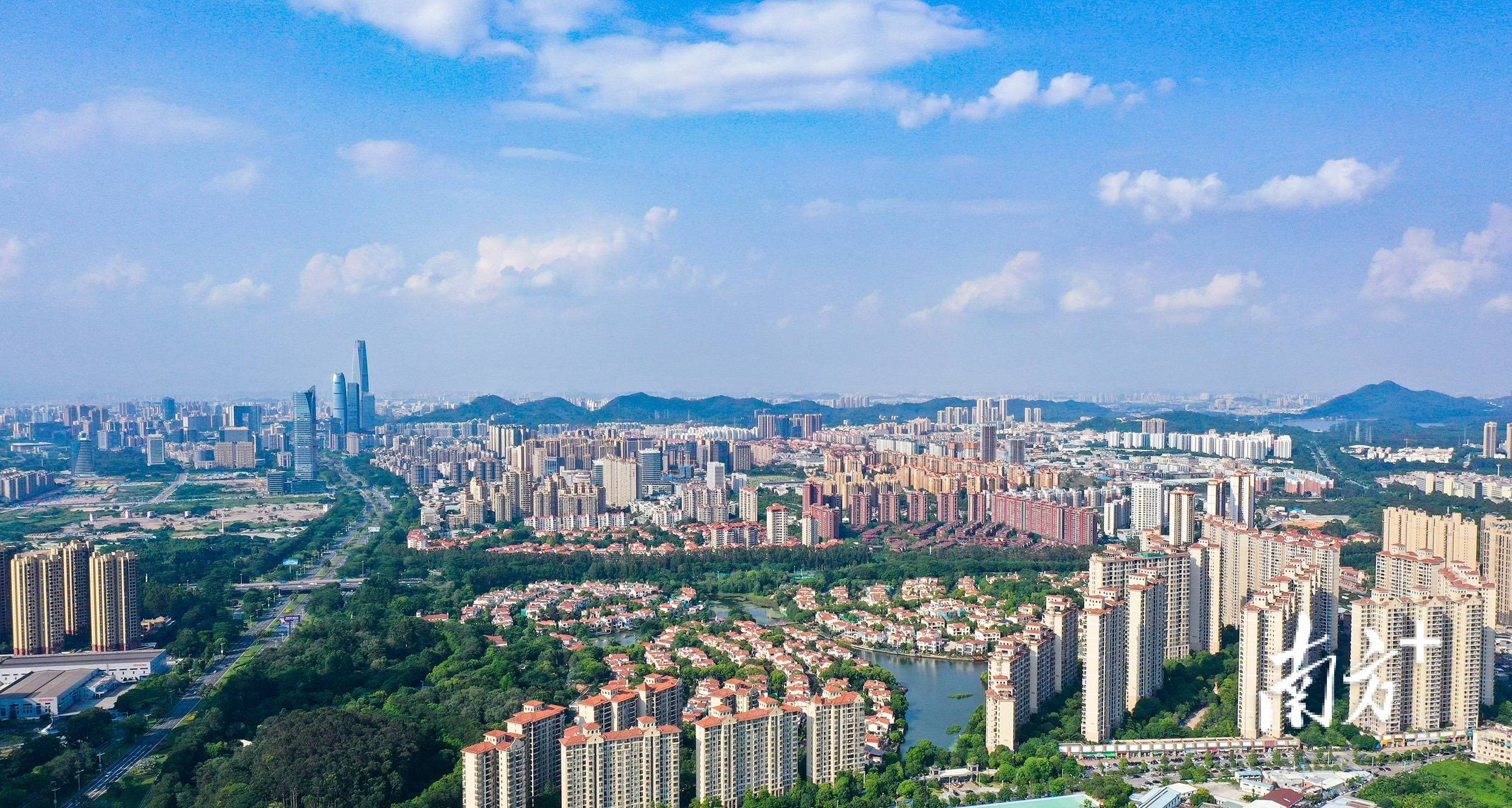 2%;看深圳,建设国际化创新型城市的号角格外嘹亮,规上工业总产值居