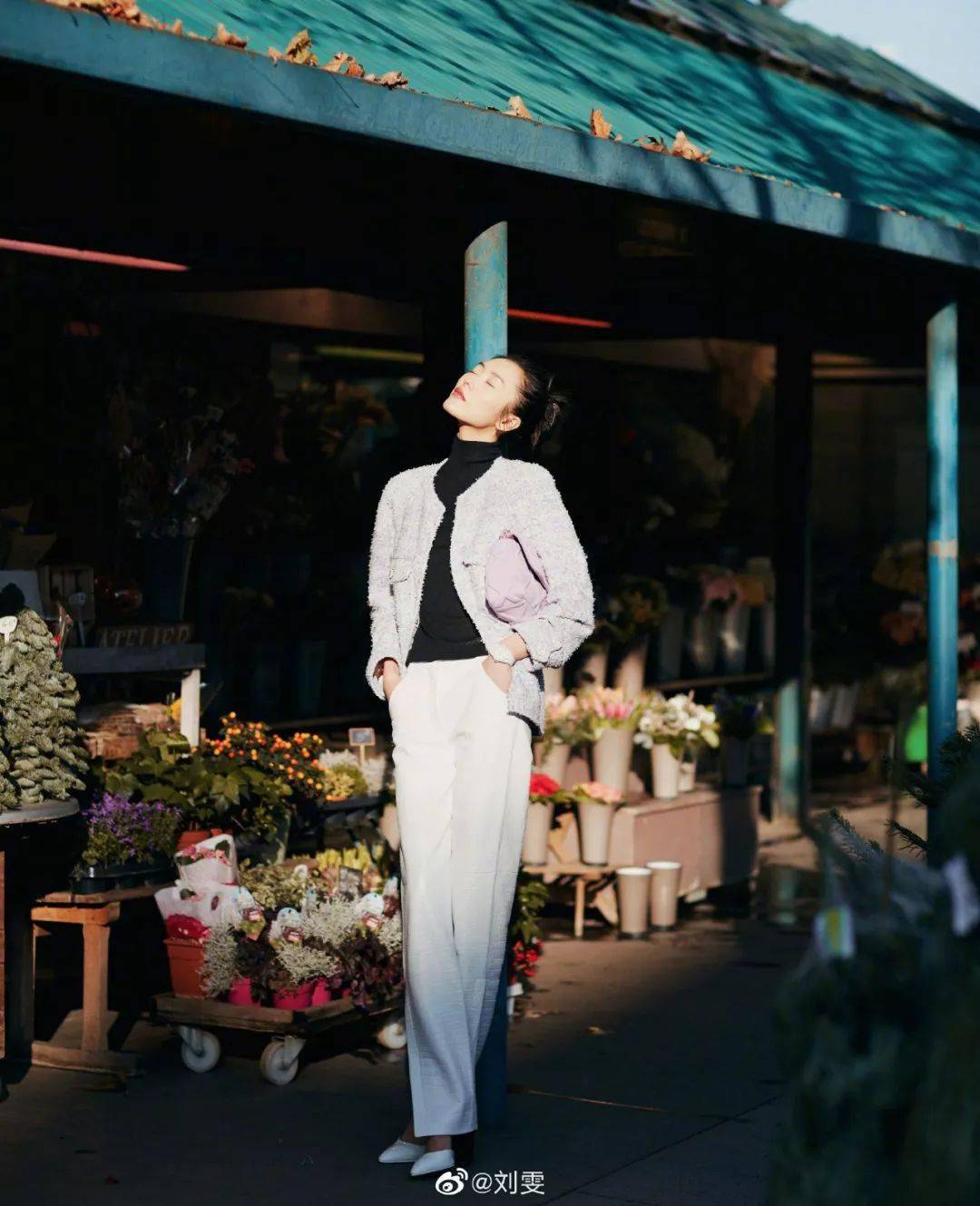 毛衣 果然，大圆脸就是要这样穿「烟管领」才好看！