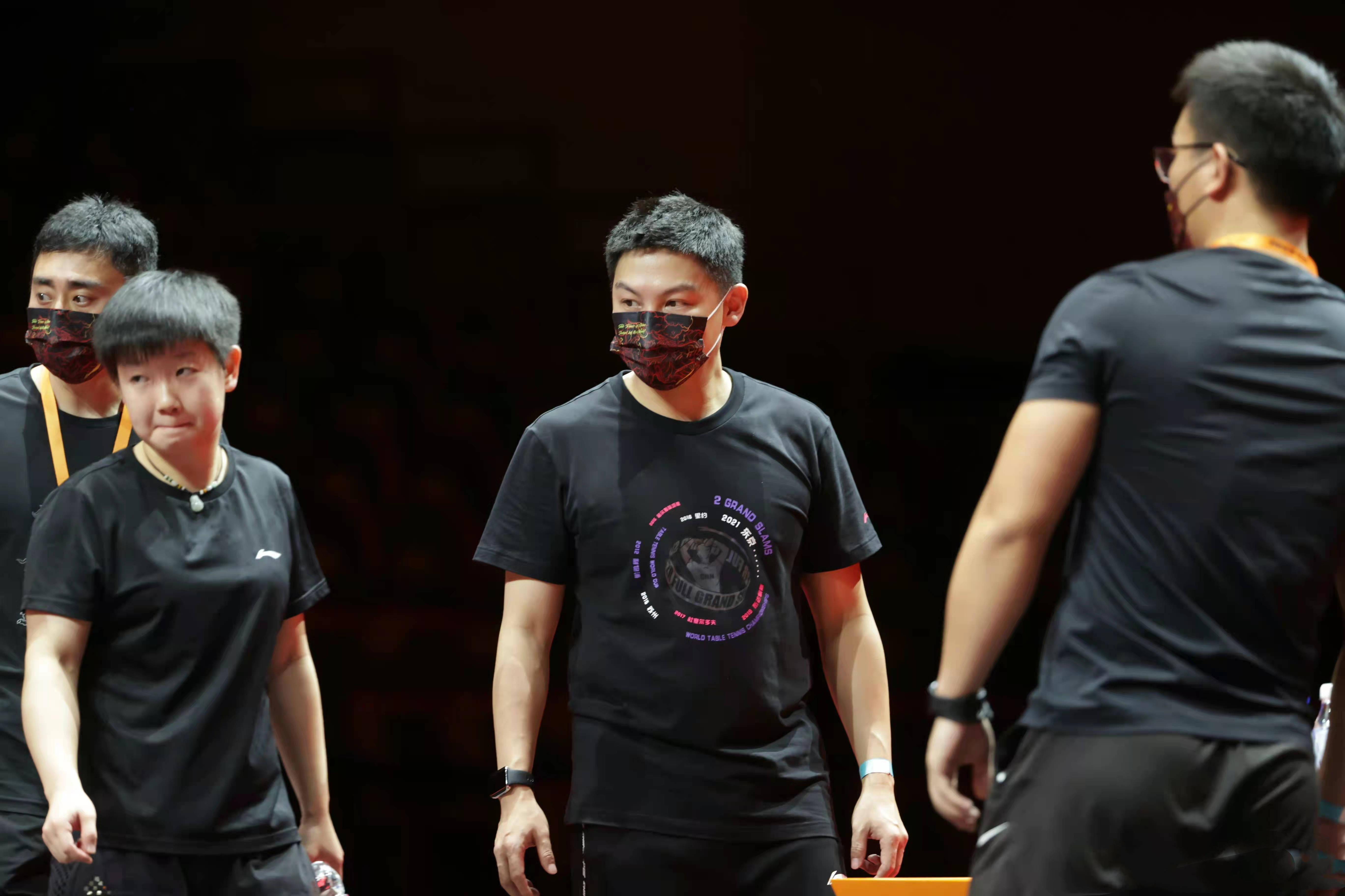 孙颖莎主管教练有眉目,李隼终于变通_陈玘_王曼昱_世乒赛