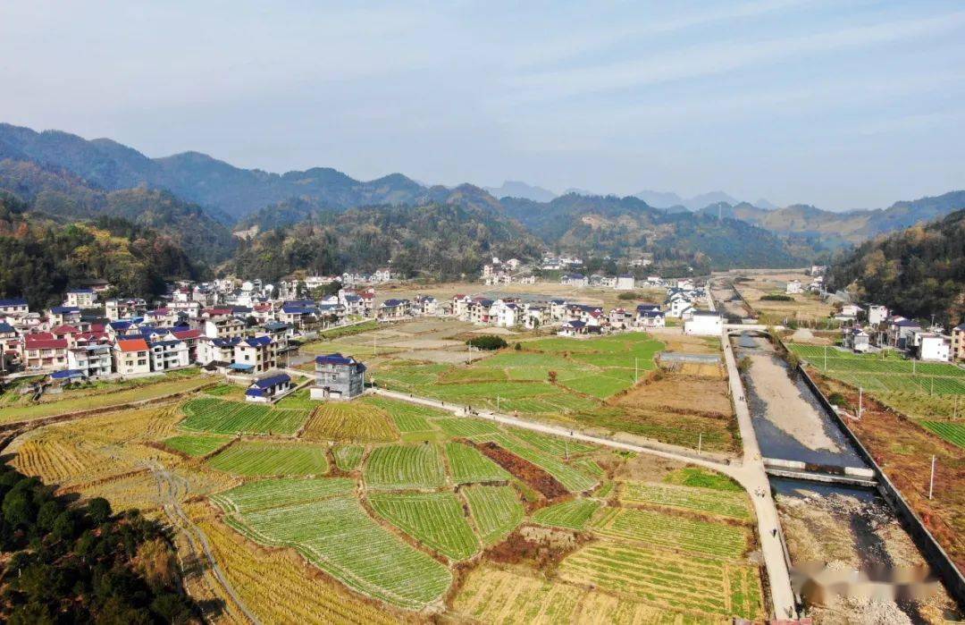 赛事地:甘溪村地处保靖县西南部,座落在美丽的甘溪河畔,为唐天授二年