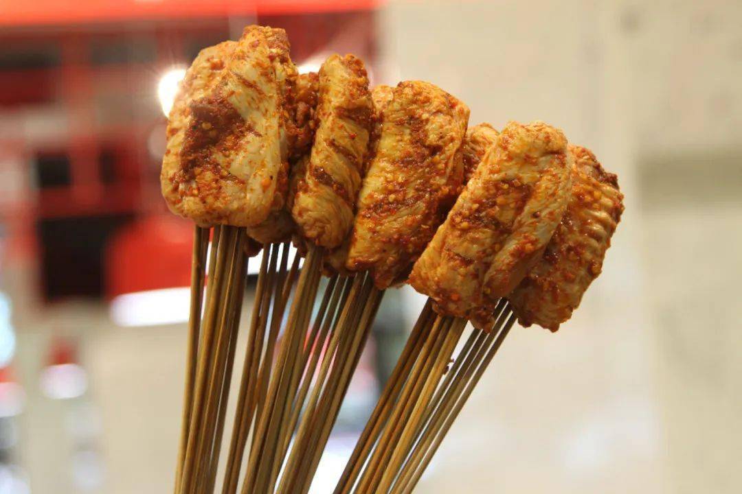 保证新鲜想吃什么就涮什么这么多经典菜系甜不辣,毛肚,郡肝