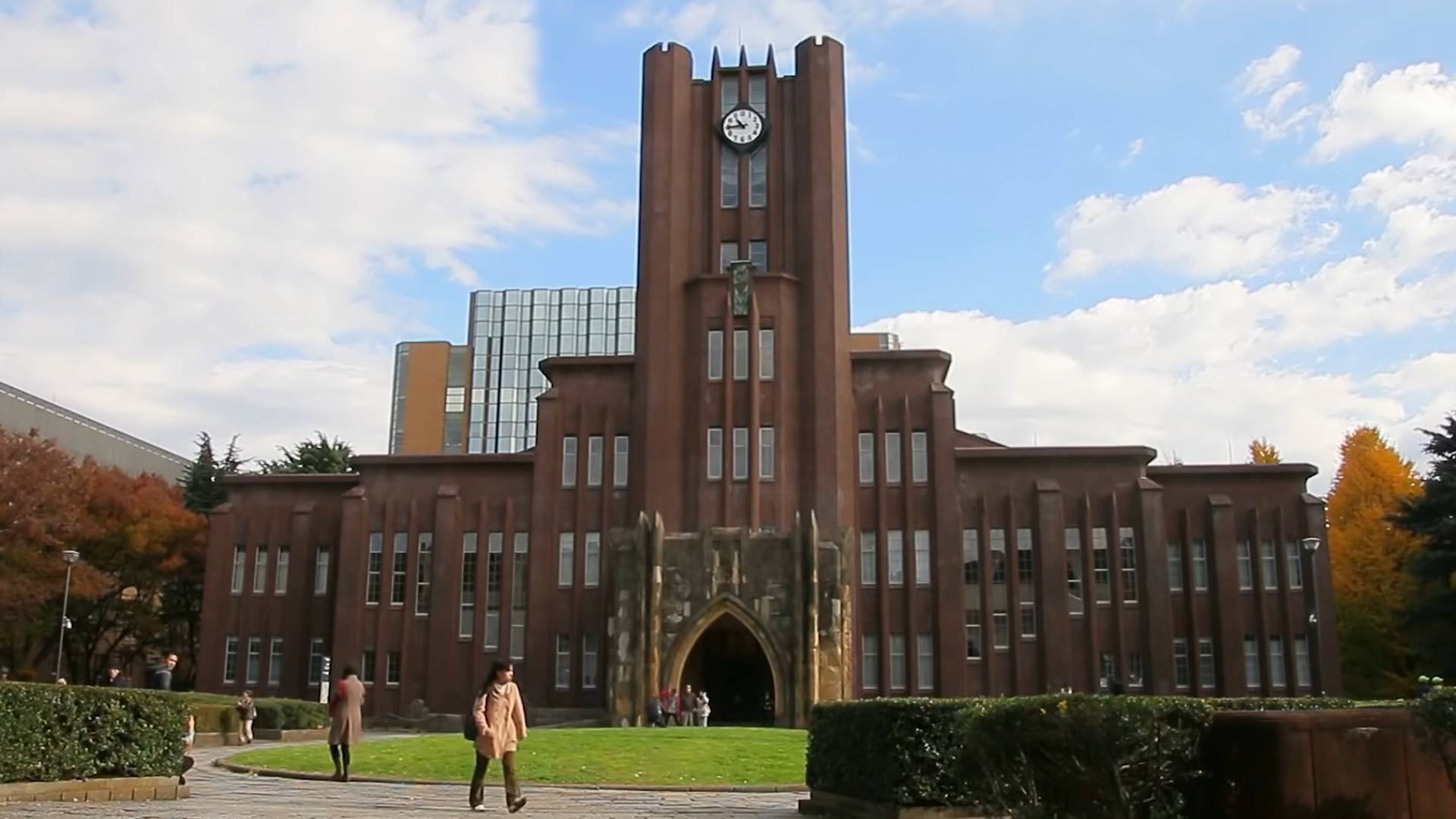 东京是日本的首都 ,位于日本关东平原中部,是日本三大都市圈之一东京