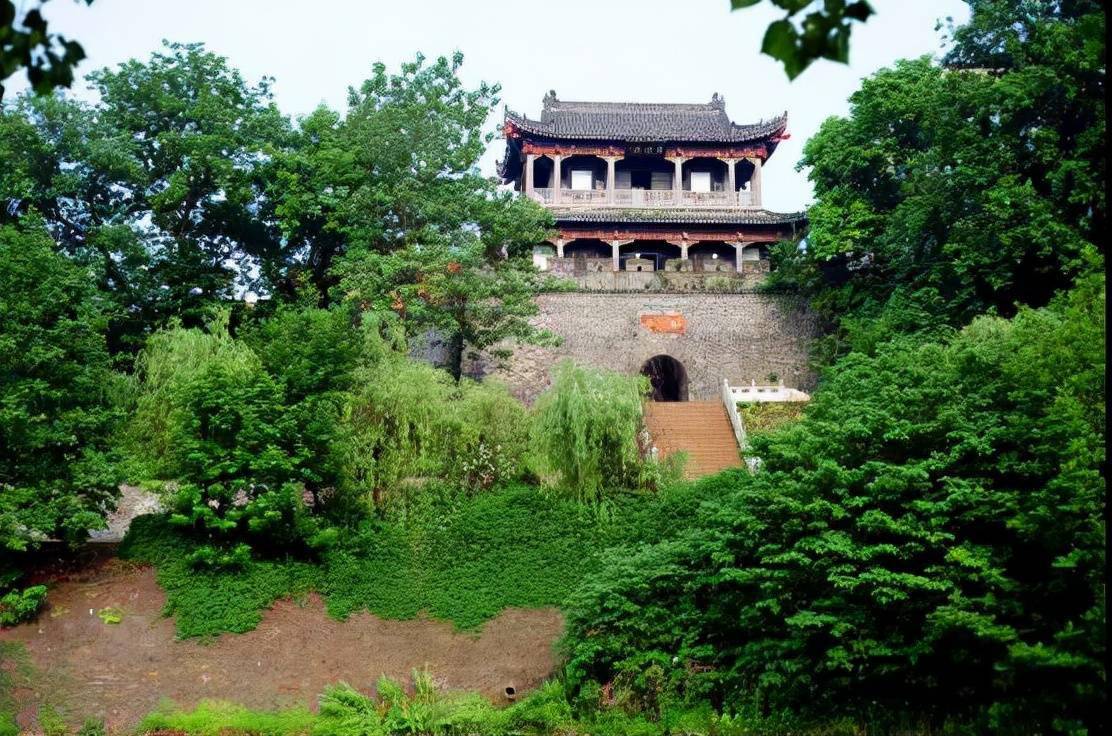 「摄影欣赏」:东坡赤壁┃苏东坡黄州谷底登峰及其文旅意义