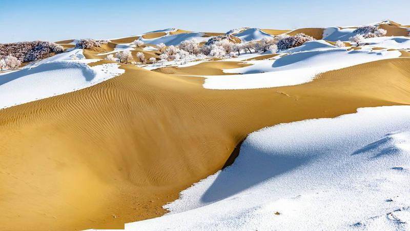 冰雪塔克拉玛干沙漠