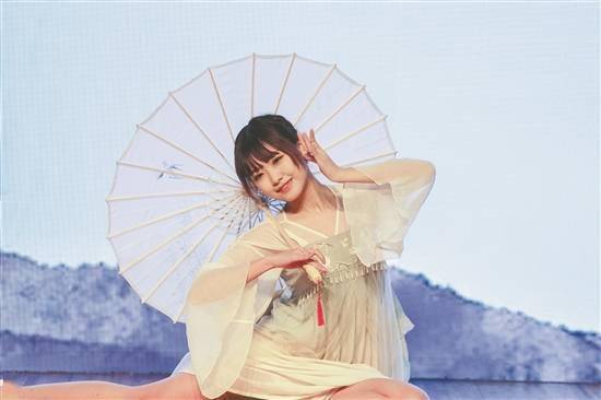 播音|“登堂入室”的电竞解说人
