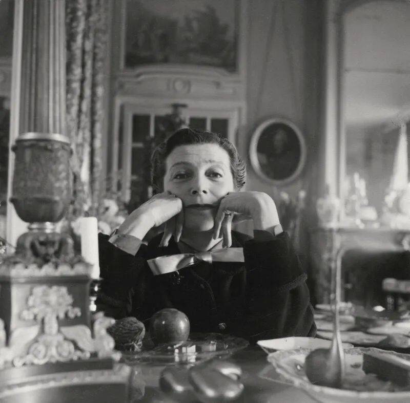 de 法国时尚圈力捧的设计新秀,还是位脸蛋天才~