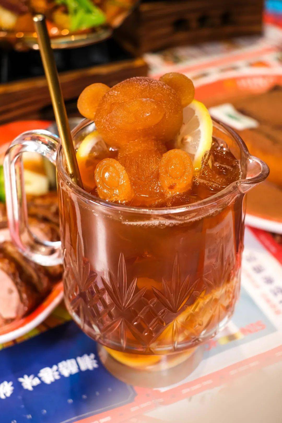 熊仔霸王杯柠檬茶就不用多说了这次的新品香茅白月光才是重点香水柠檬