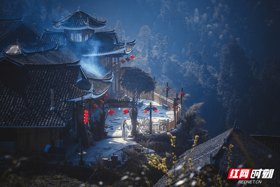 雪峰|一趟高铁舞绕一条江一座山，怀化文旅发展为何偏爱生态？