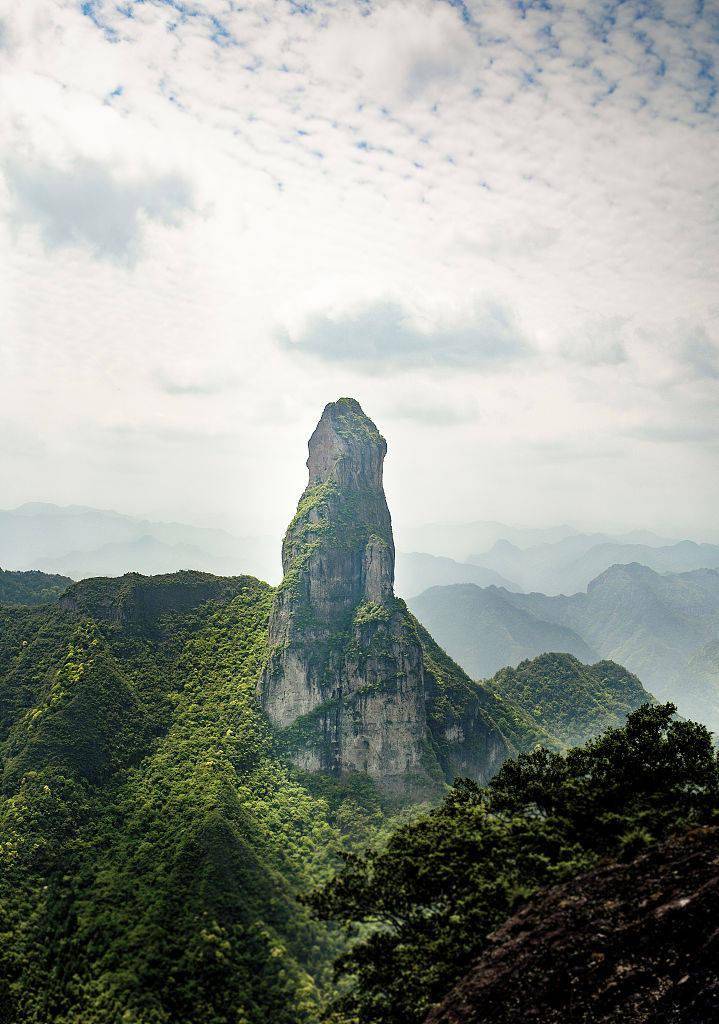 一座天姥山半部全唐诗李白的梦中情山