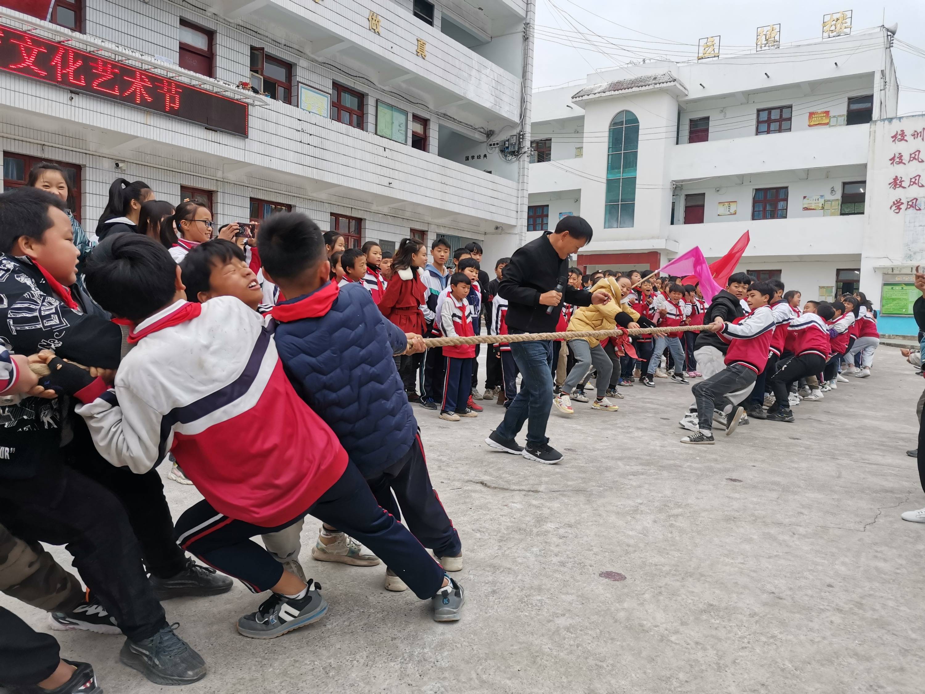 黔西市观音洞镇羊耳小学举行纪念一二九运动暨校园文化艺术节活动