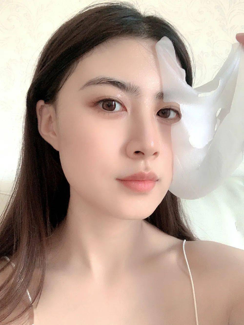 实验验证:巧肌独特的铂金肽复合物,保护皮肤少受破坏性酶的损伤,具有