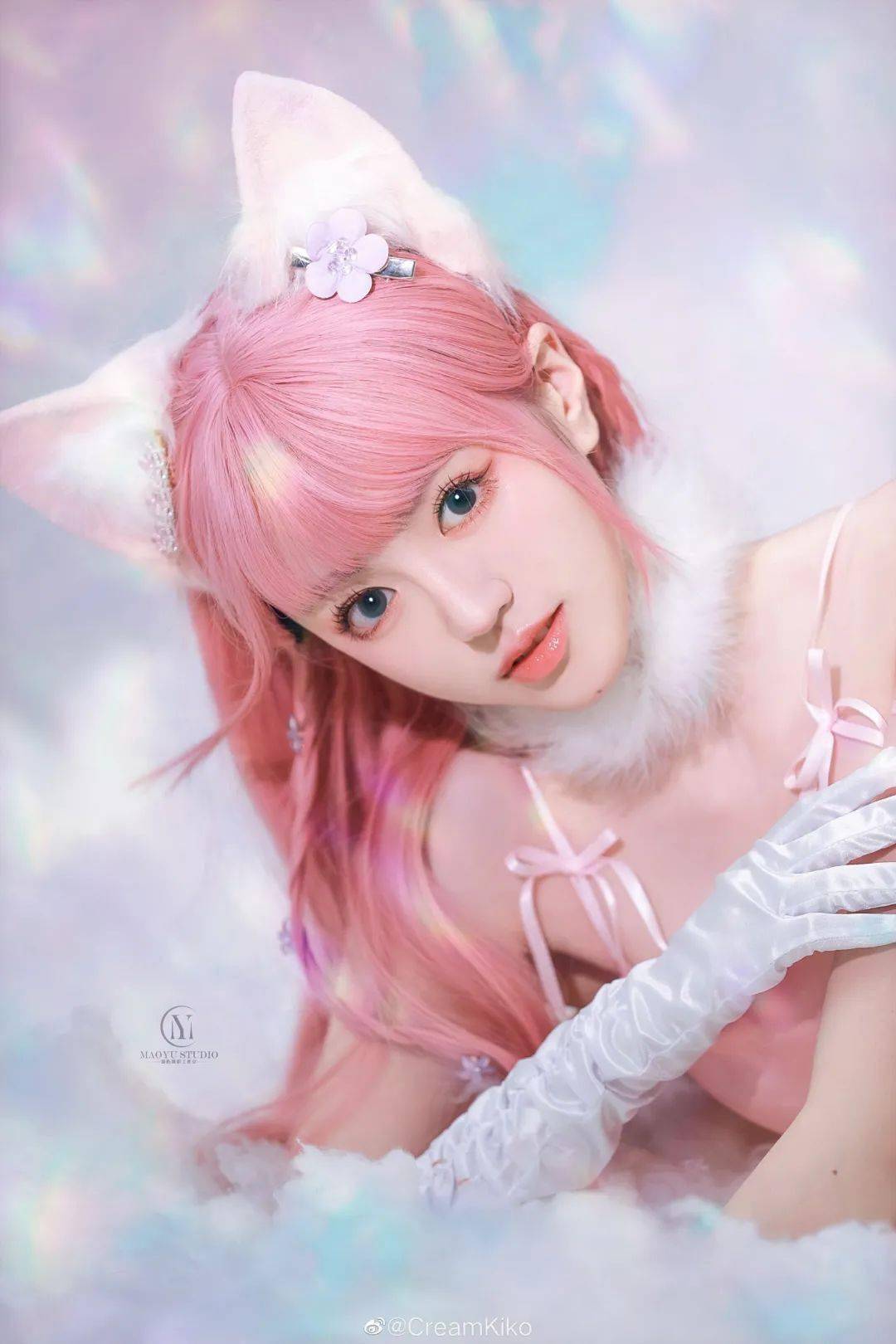 二次元cos粉红小狐狸