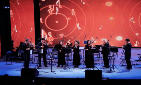 成都市武侯区开展"走基层"文化惠民活动,经典交响乐在梦想剧场奏响