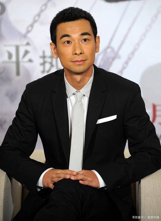 赵文卓所饰演的"法海"要说的施法咒语"大威天龙,大罗法咒,般若诸佛