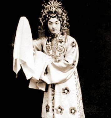 京剧程派《梅妃》介绍_程砚秋_先生_李隆基