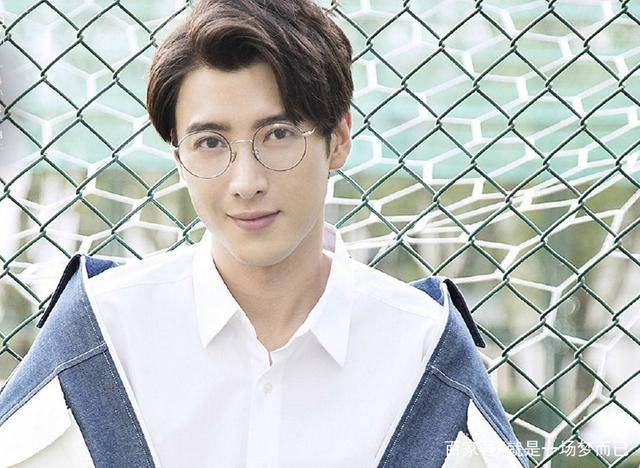 戴上眼镜的应昊茗文质彬彬,网友:真是太帅了_电视剧_小时_获得了