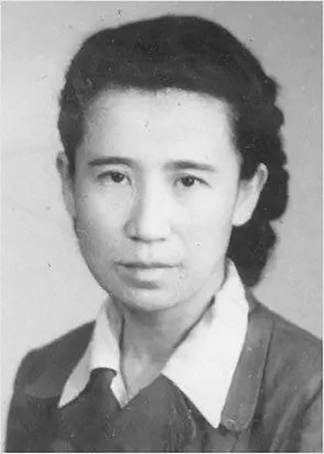 梁宗岱不和孕妻商量花3万帮风尘女从良晚年想念儿子遭冷拒