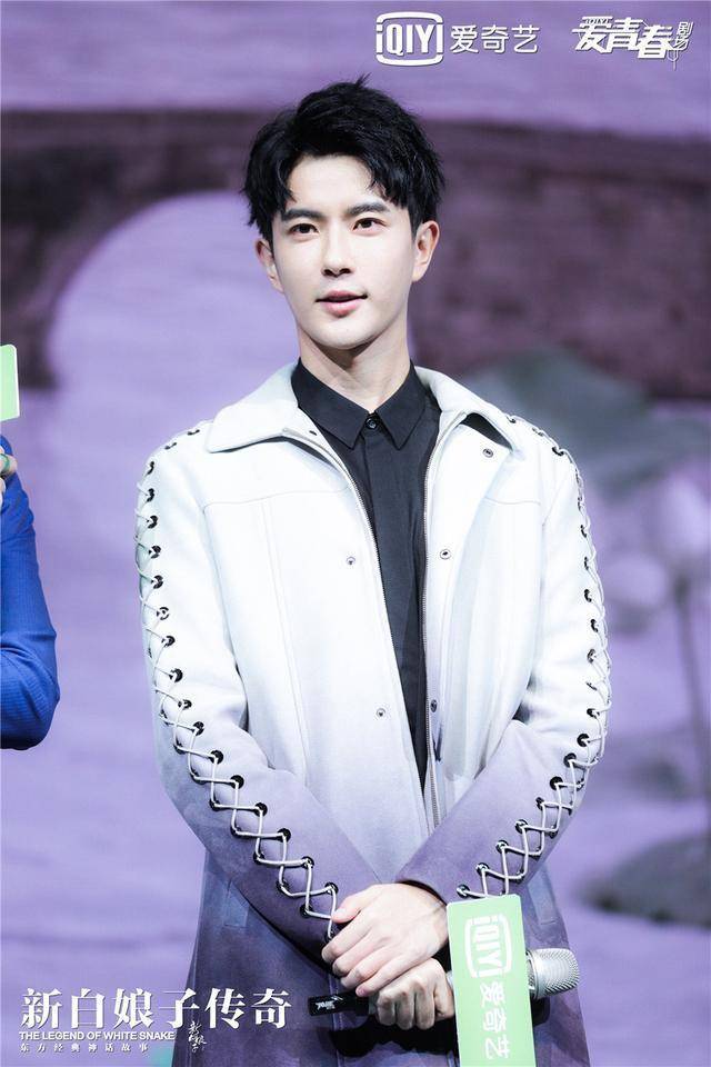 《新白娘子传奇》于朦胧鞠婧祎重现断桥撑伞_经典_白素贞_智磊