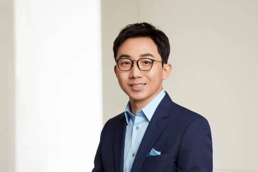 34岁王宁坐拥300亿身家最缺钱时没人投我他们都说凭什么是你周末阅读
