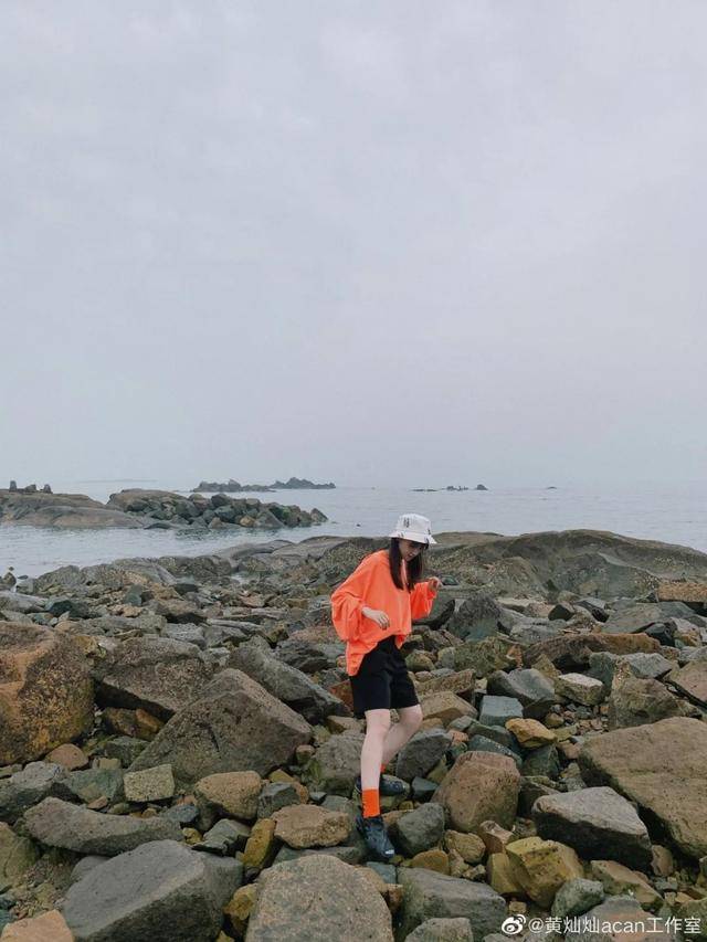 更是将开机出境等认同为机缘福报罢了—张静初初夜