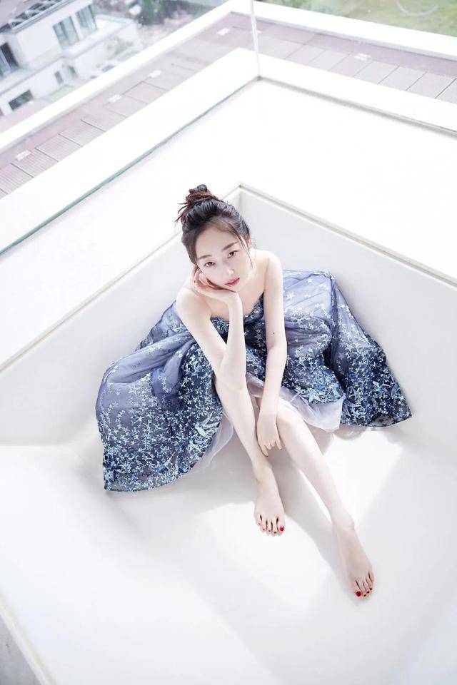 性感妩媚蒋梦婕_礼服_身材_星形