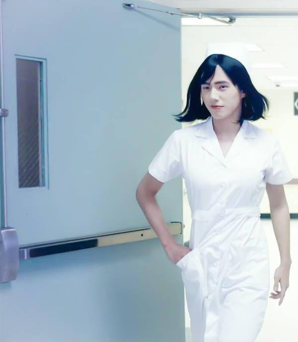 唐探2》的剧照可以看到几位主演扮成护士后画风果然非常搞笑,而王宝强