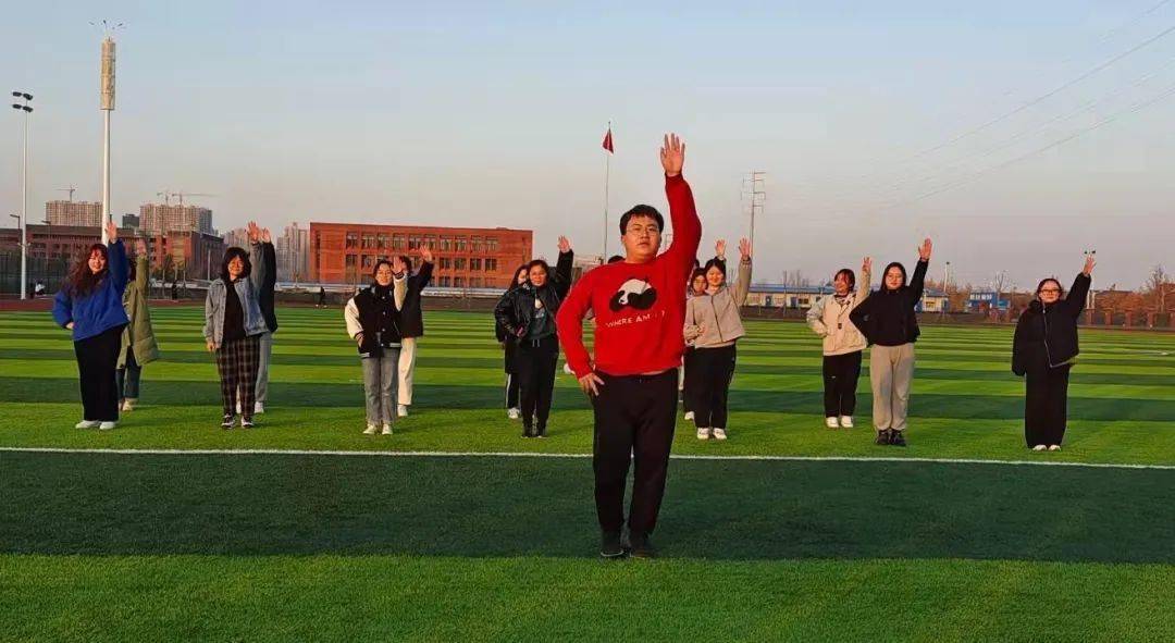 地理系开展凝心聚力筑梦远航素质拓展活动