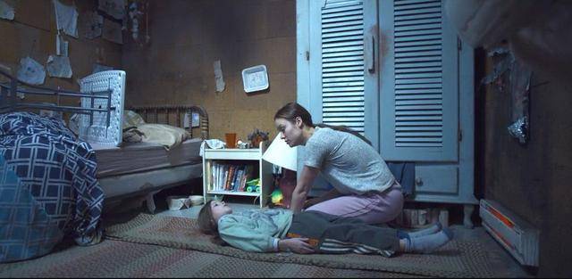 奥斯卡获奖电影房间非法囚禁毁掉的不只是五岁孩子的童年