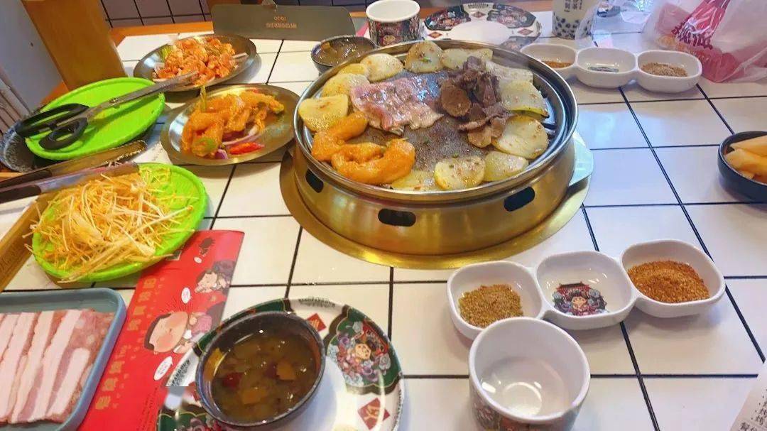 还有这个消息必须告诉你_吃货_进群_直播间