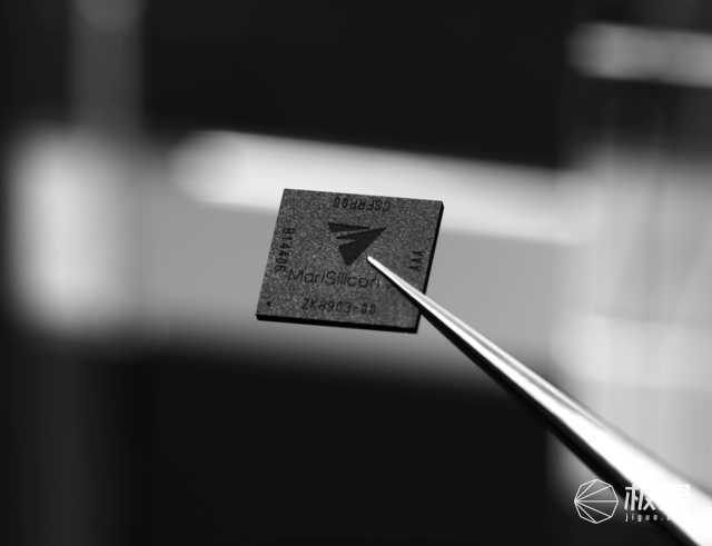 苹果|中国绿厂造「芯」不输苹果！发布替代手机黑科技眼镜，健康状态、导航、翻译一眼查询...