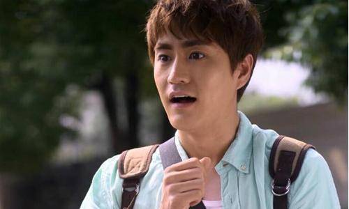 杨玏父亲是杨立新十几年不温不火今却因私生活频上热搜