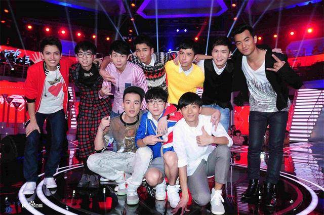 说起13快男,其实除了冠军华晨宇和第7名饶威(如果不考虑纪录片《我就