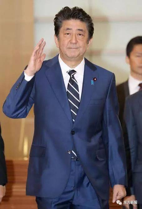 日本首相安倍晋三安倍晋三2006年接替小泉纯一郎第一次担任日本首相