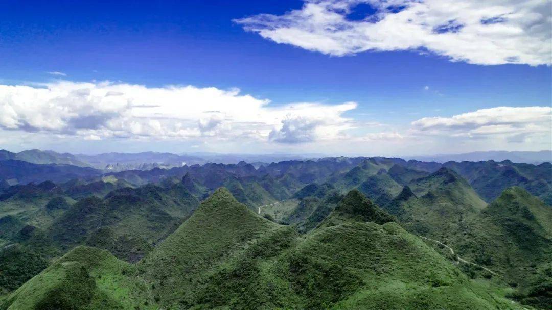 明天出发绝美靘雾山赏万山美景徒步英德世外桃源靘雾山绝美的峰林徒步