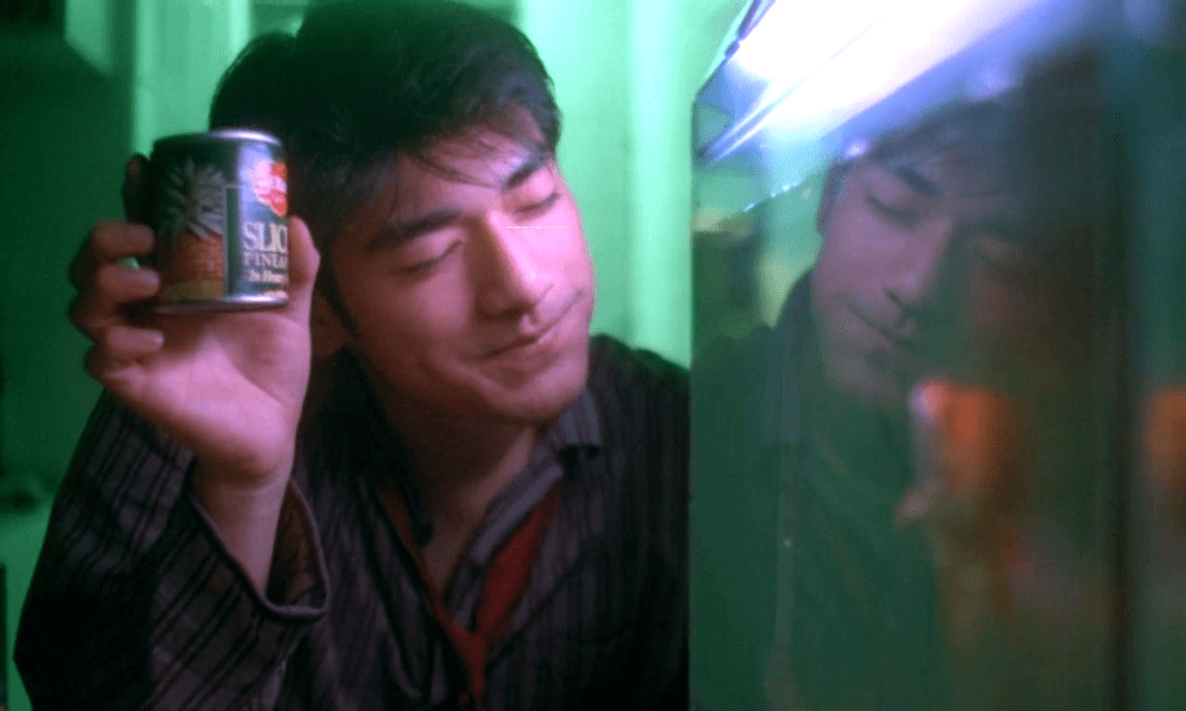 文学|王家卫模仿大赛，王家卫只能排第二