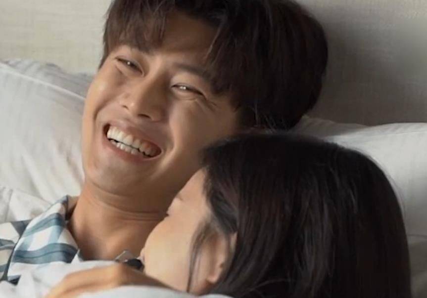 笑死在花絮里,白鹿吻戏暴露"流氓"本性,任嘉伦大喊耍流氓_一生一世