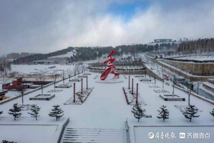 威海文登迎来今冬第一场大雪
