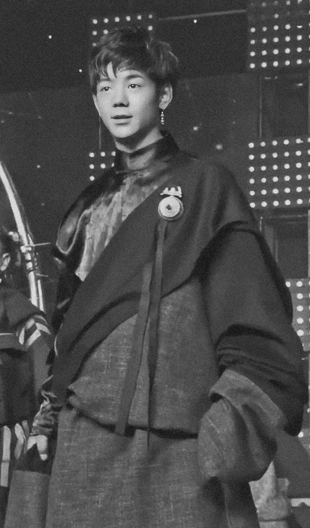 丁真 | 藏服走秀 676767