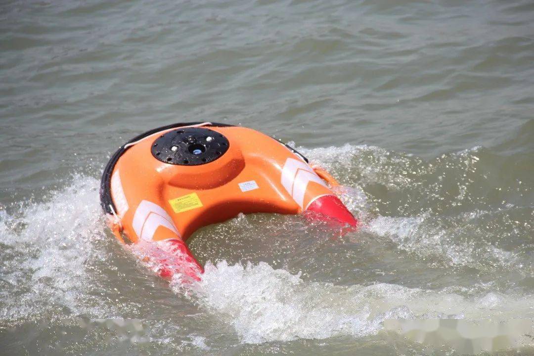 u型智能救生圈△"小金龙"水面救援机器人目前,丞士机器人已经拥有了