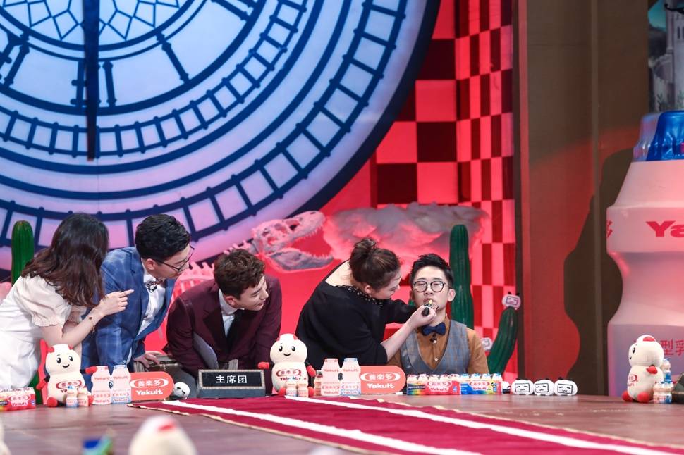 非正式会谈第五季今晚八点上线杨迪口红笑翻全场