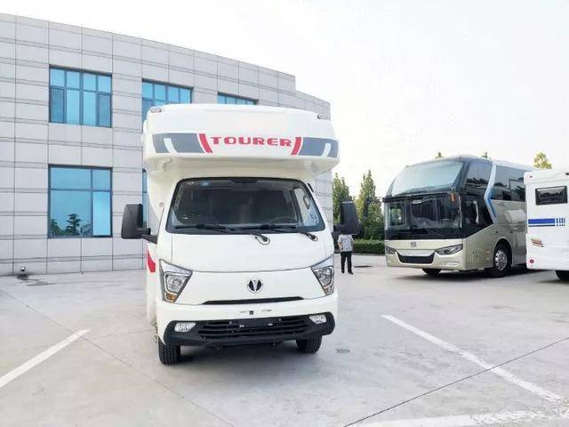 小骄傲不妥协鑫源缔途自动挡c型房车