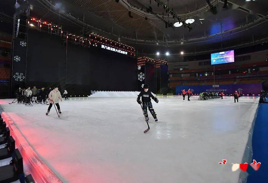 武汉体育中心冰场图片