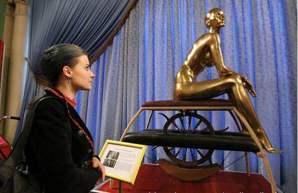 俄罗斯特色博物馆 全世界的男人都爱去_诱惑_格雷戈里_铁索