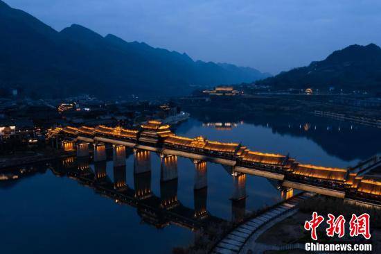 夜景|重庆黔江濯水风雨廊桥夜景璀璨