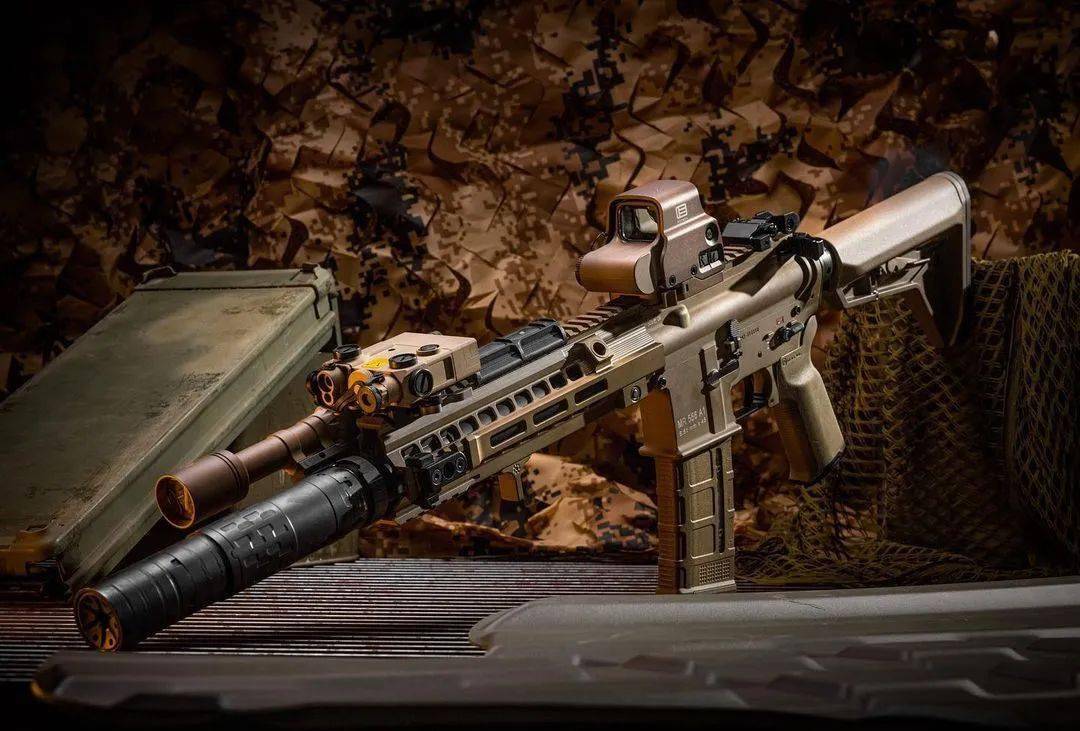 扫码添加火器酷微信你们想看的想聊的逍遥都知道火器酷视频号军事小