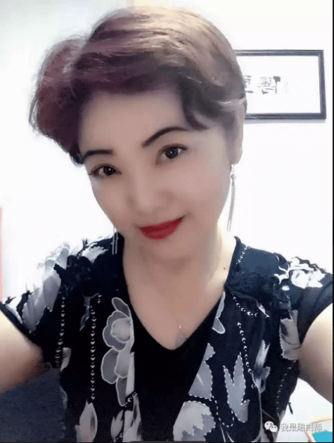 刘小敏简介刘敏霞个人简介刘敏霞,艺名刘小敏,高级工艺美术师,中国