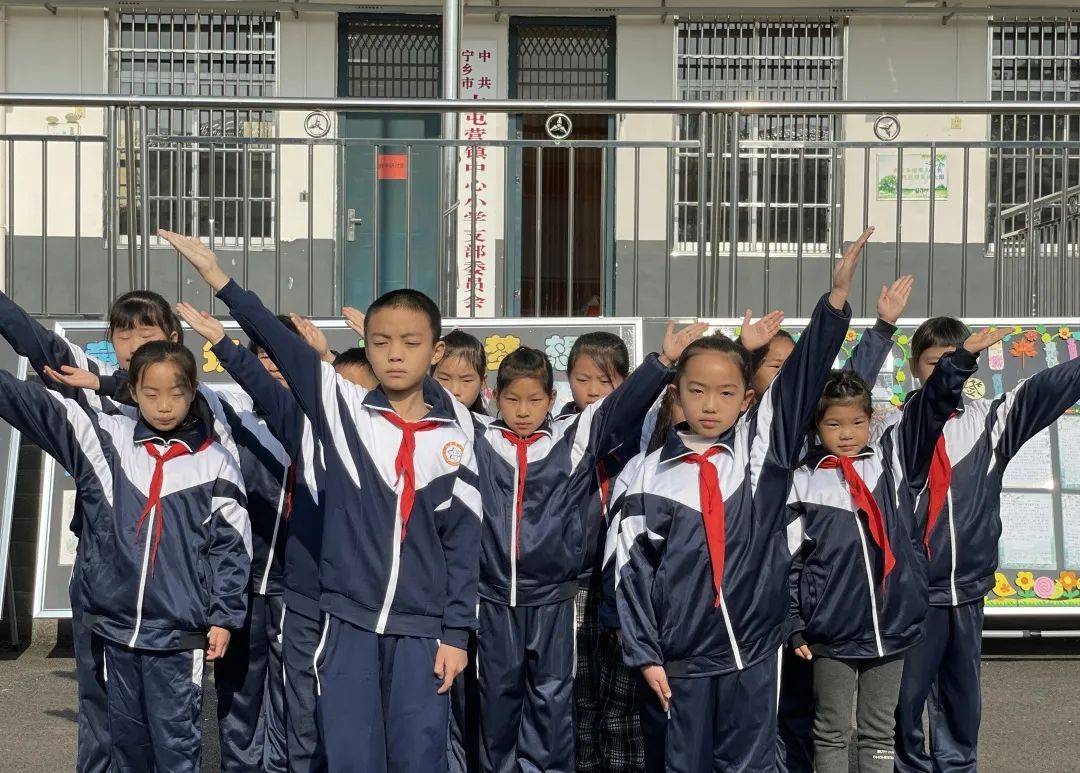 鄞江镇中心幼儿园年味浓，小朋友们一起来接“龙”！